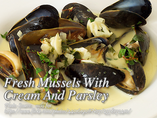 Fresh Mussels with Cream and Parsley